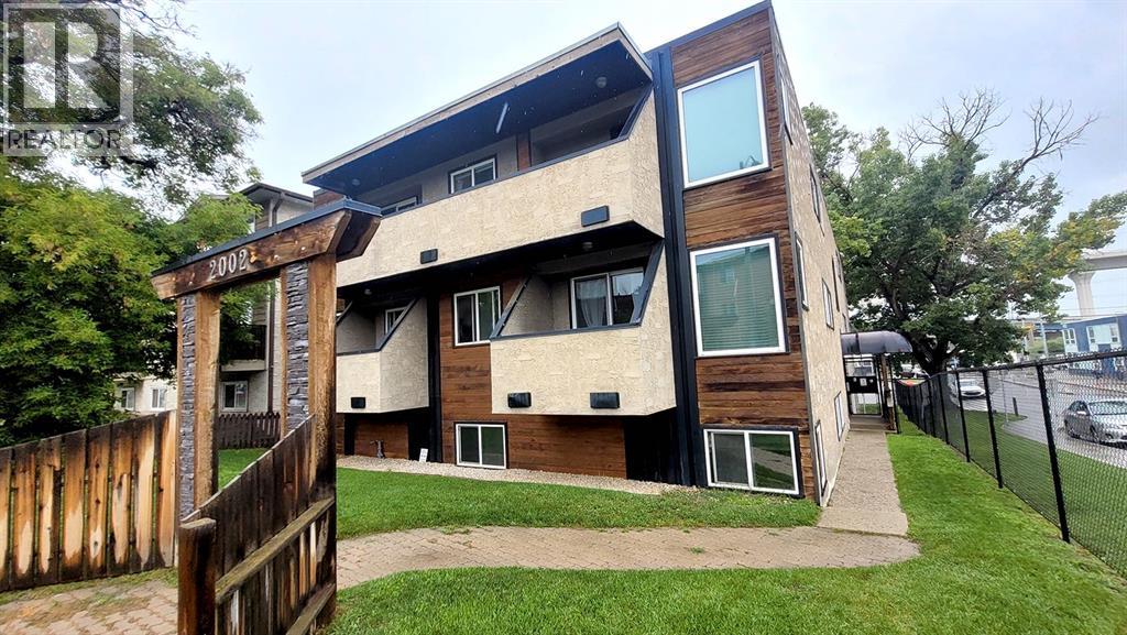 2002 11 Avenue Sw Unit 7, Calgary, AB T3P 0P1