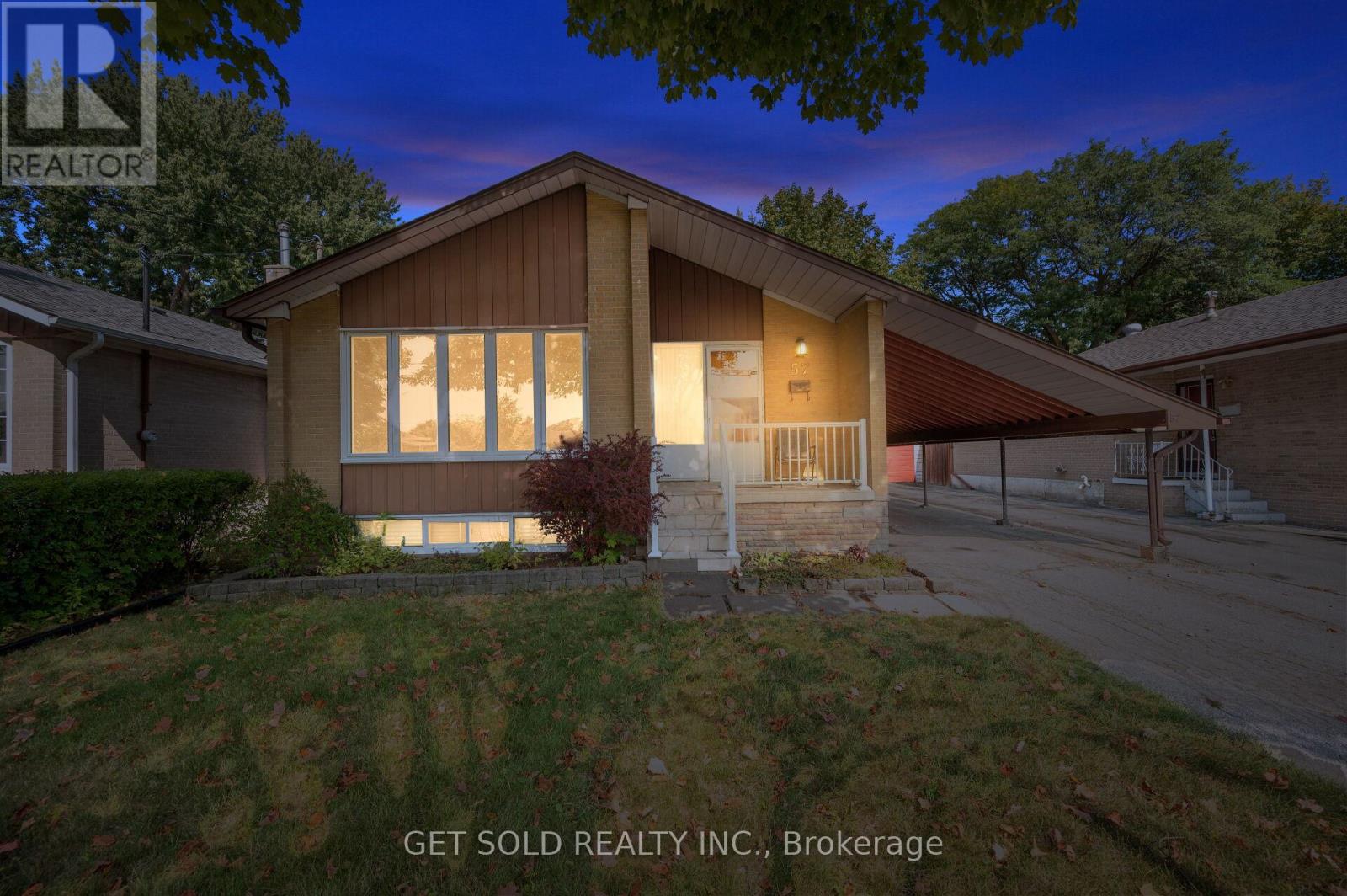 57 Taysham Cres, Toronto, ON M9V 1X1