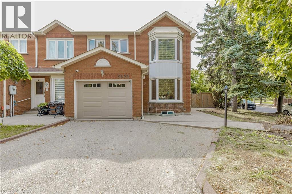 5028 Northern Lights Cir, Mississauga, ON L5R 2P5