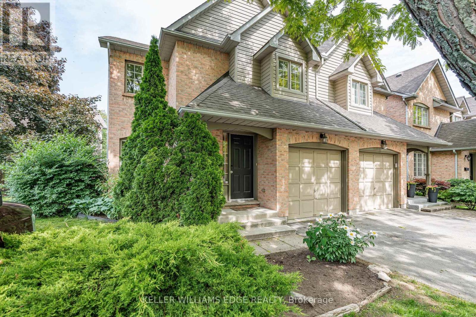 10 320 Hamilton Dr, Hamilton, ON L9G 4W6