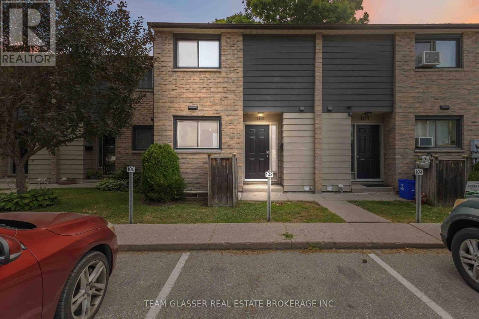 102 40 Summit Ave, London, ON N6H 4S3