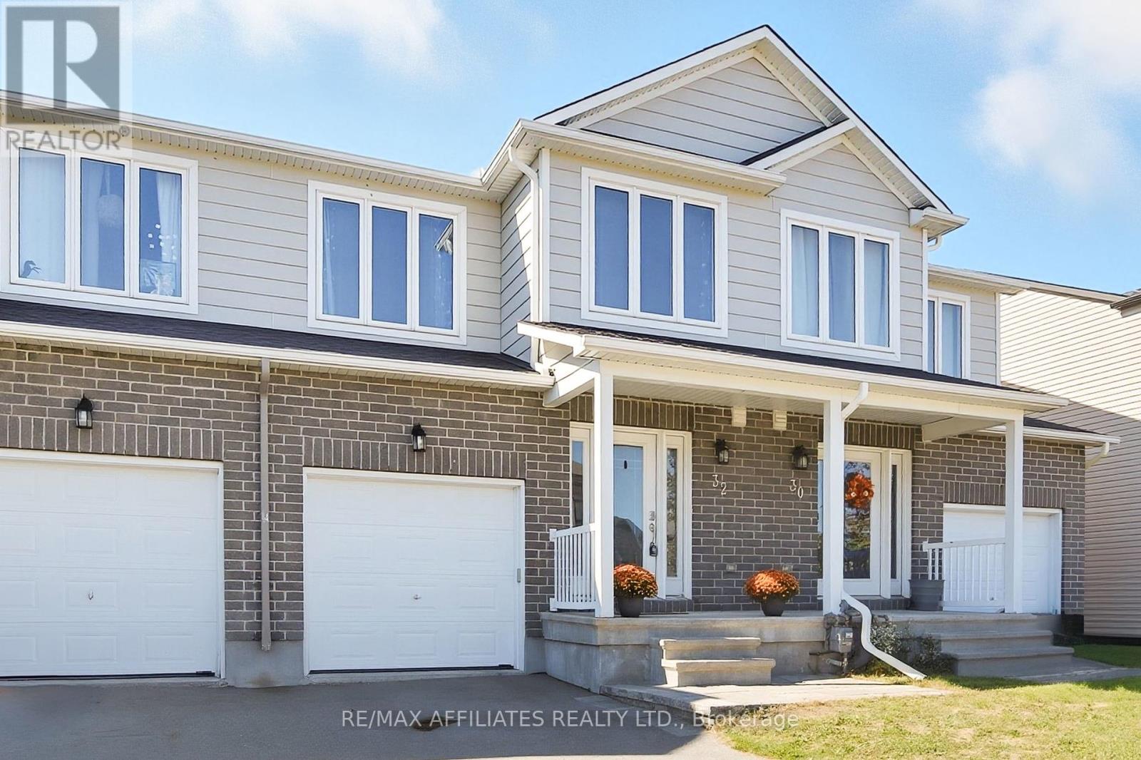 32 Code Cres, Carleton Place, ON K7C 4J7