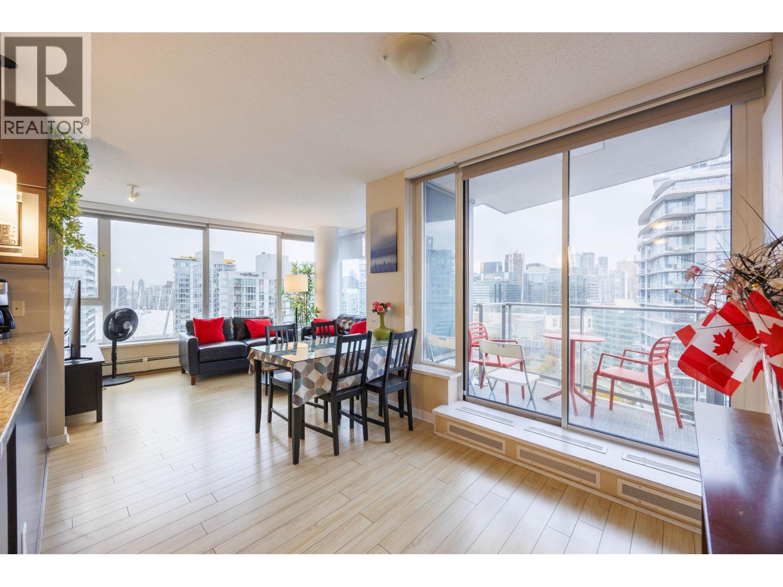 689 Abbott Street Unit 3207, Vancouver, BC V6B 0J2