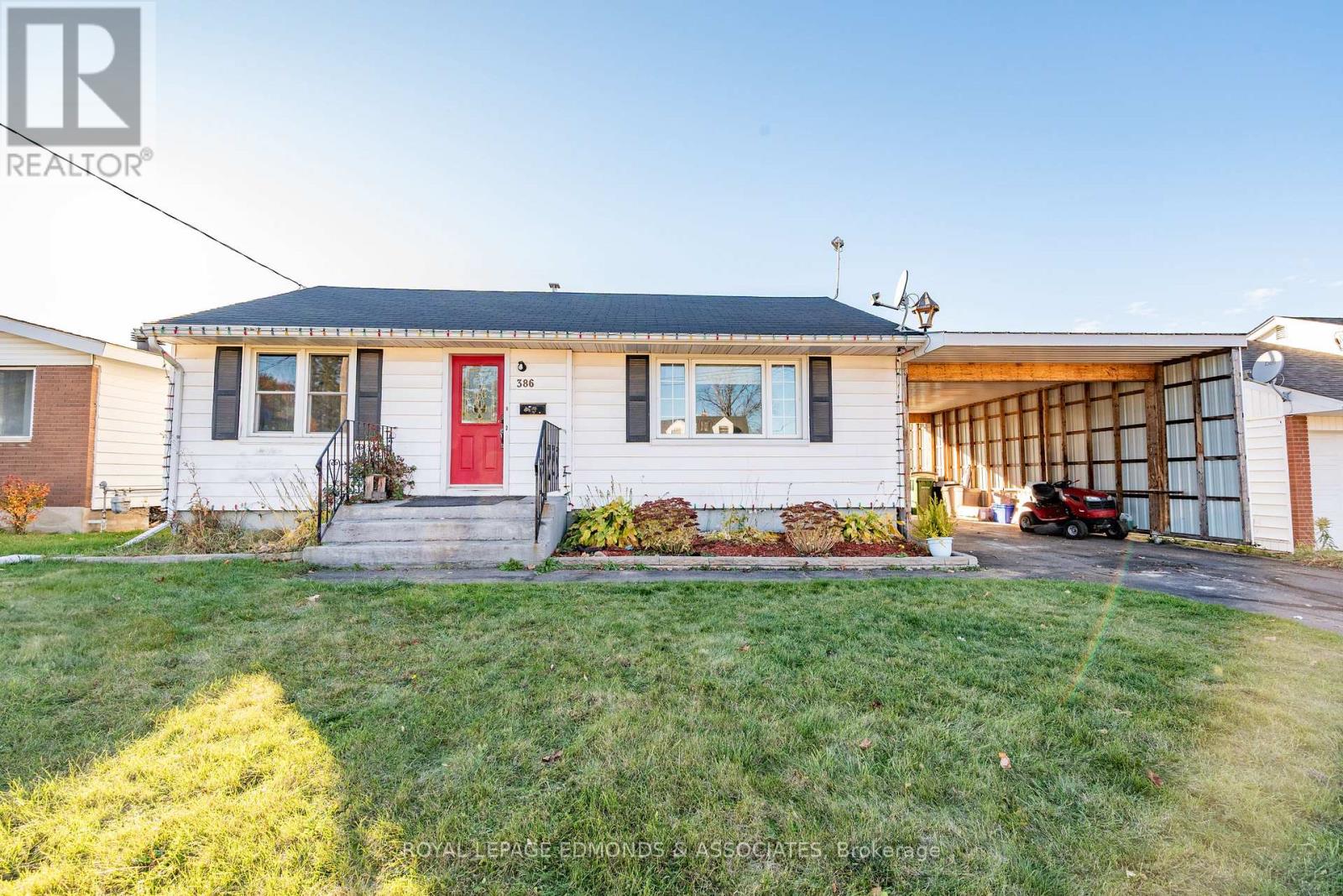 386 Fraser St, Pembroke, ON K8A 1Y6