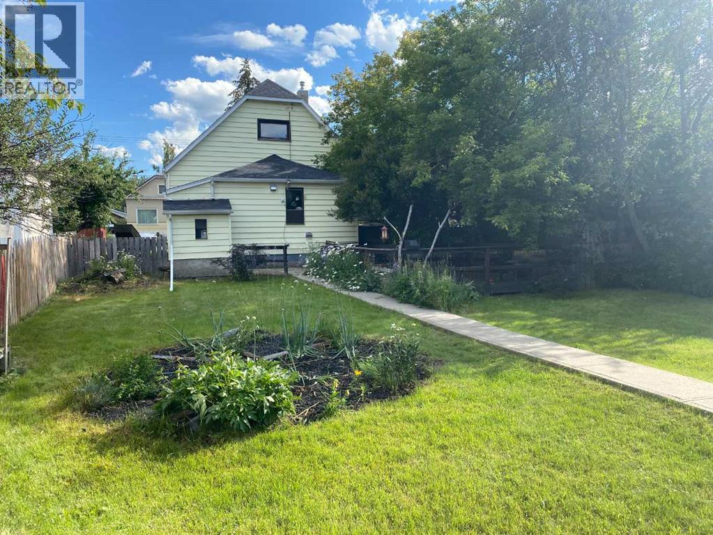 18 Avenue Unit 13009, Blairmore, AB T0K 0E0