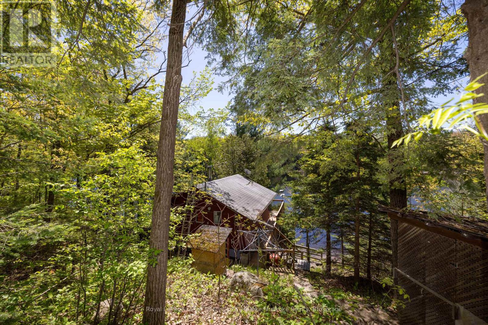 1083 Harrison Trl, Georgian Bay, ON P0C 1H0
