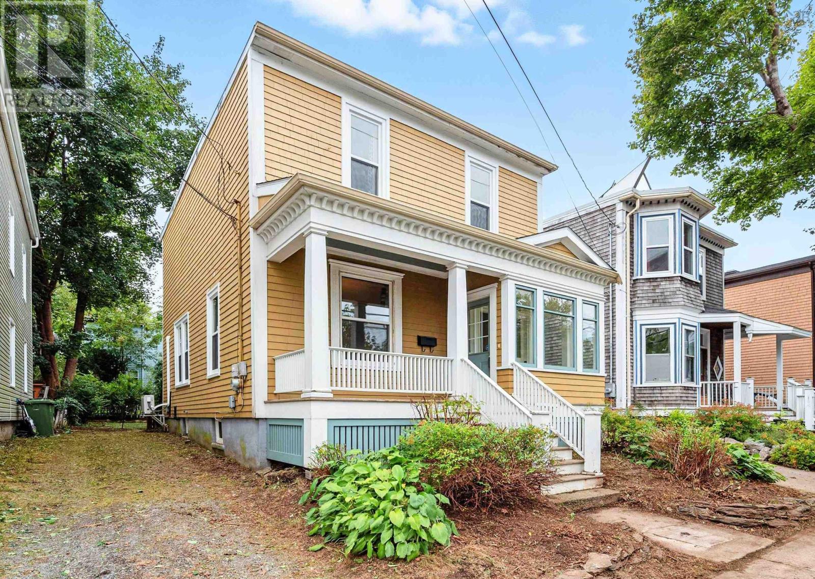 2646 Northwood Ter, Halifax, NS B3K 3S7