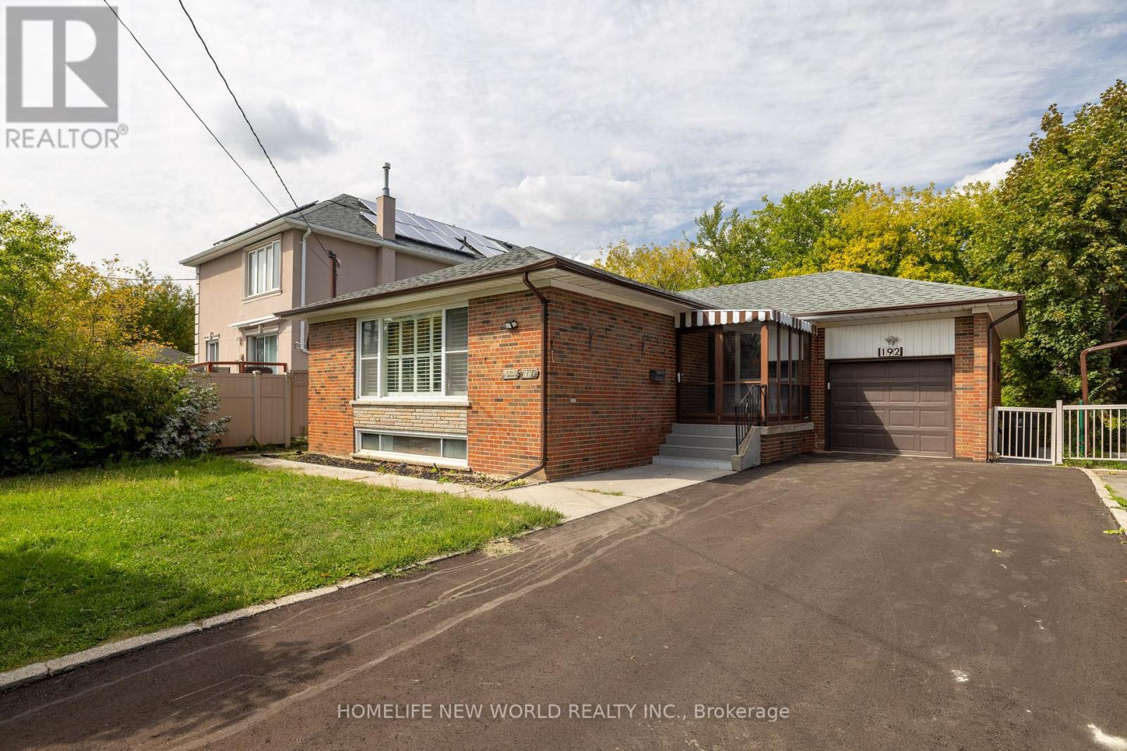 192 Combe Ave, Toronto, ON M3H 4K5