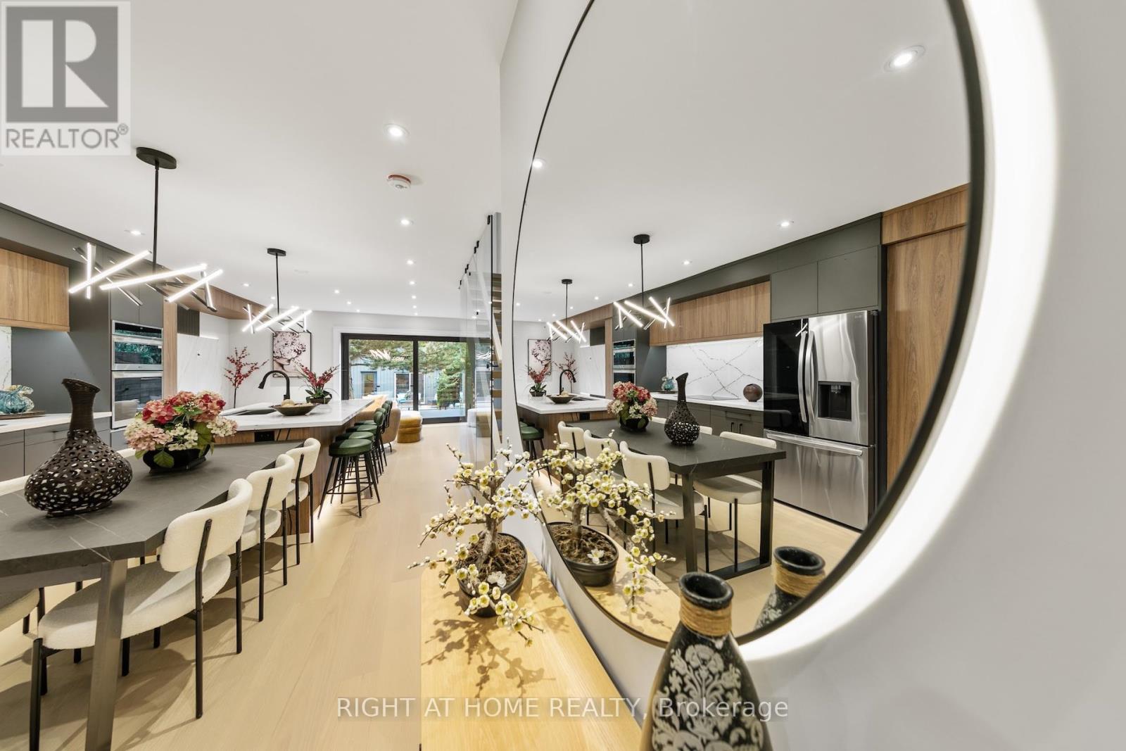 35 Woburn Ave W, Toronto, ON M5M 1K5