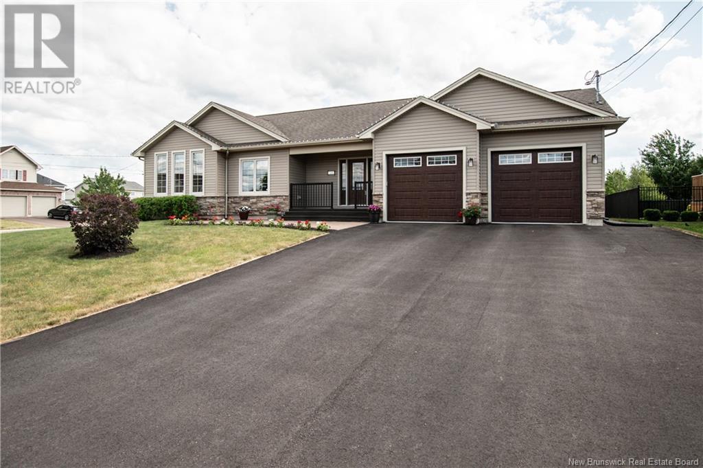 144 Oakfield Dr, Riverview, NB E1B 0S6