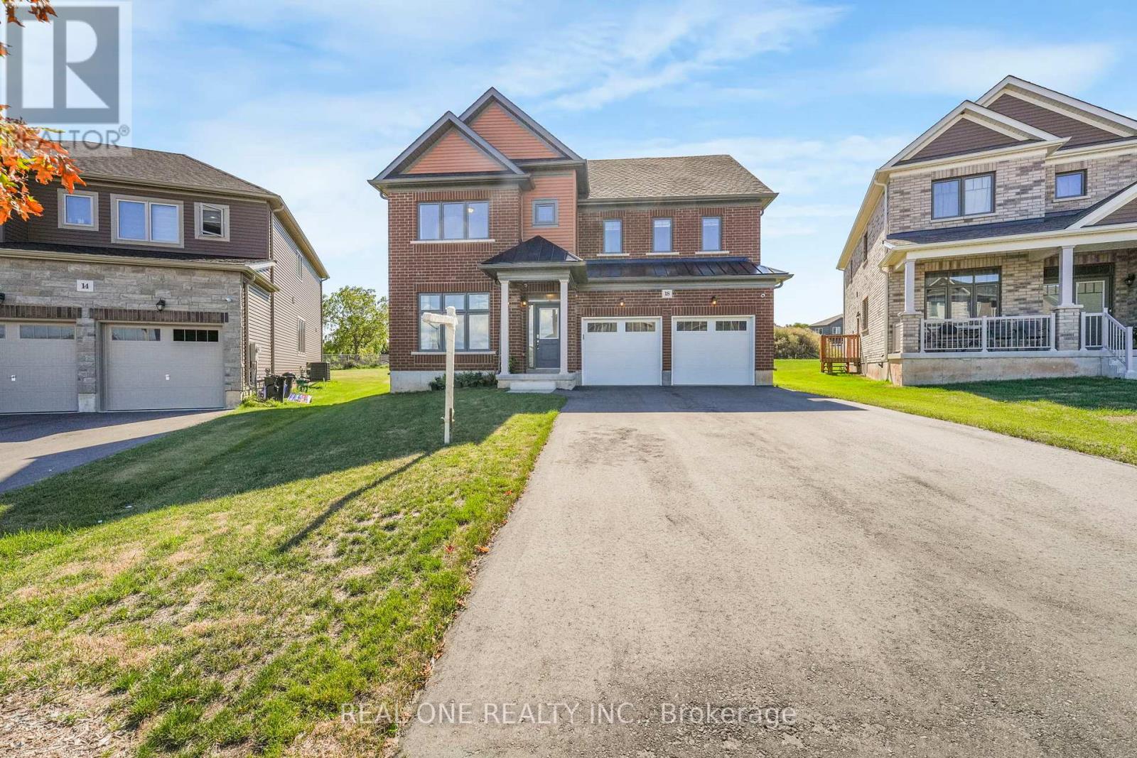 18 Oriole Cres, Port Colborne, ON L3K 6E2