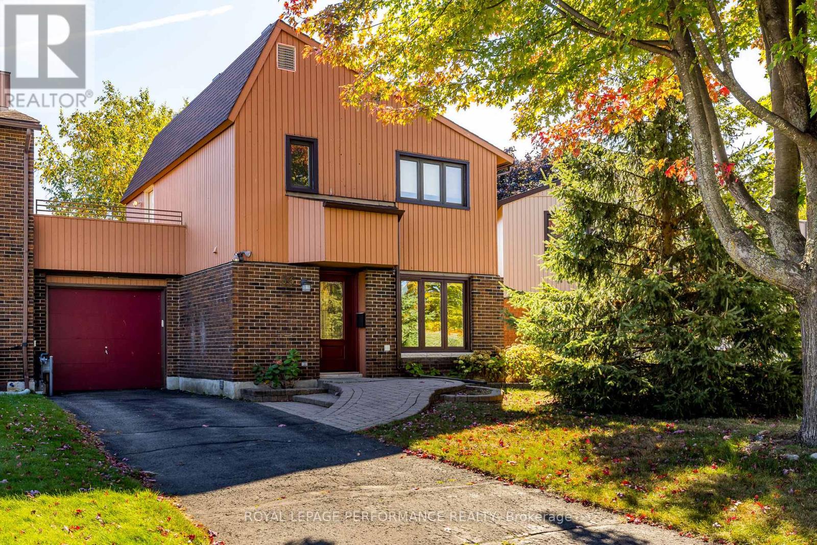 53 Sample Rd, Ottawa, ON K1V 9T9
