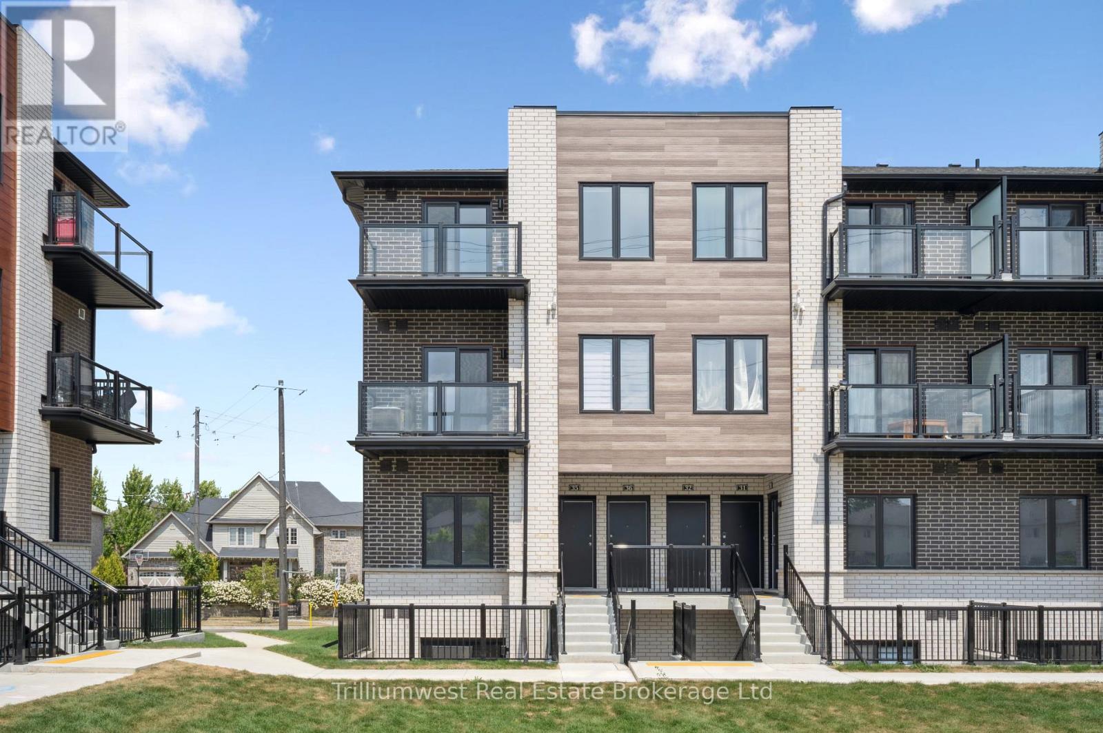 34 10 South Creek Dr, Kitchener, ON N2R 1N3