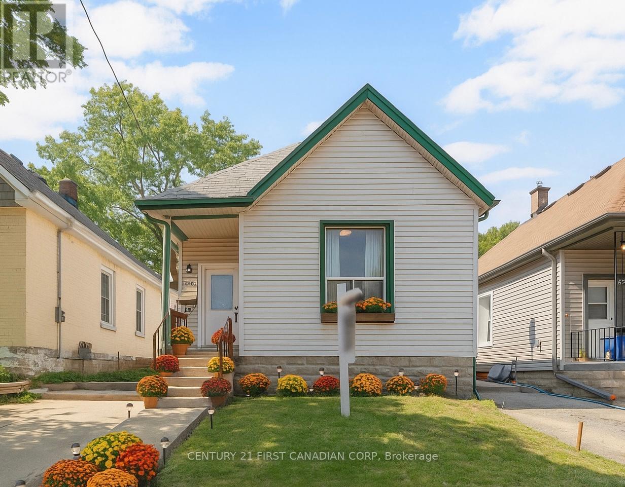 330 Salisbury St, London, ON N5Y 3A9