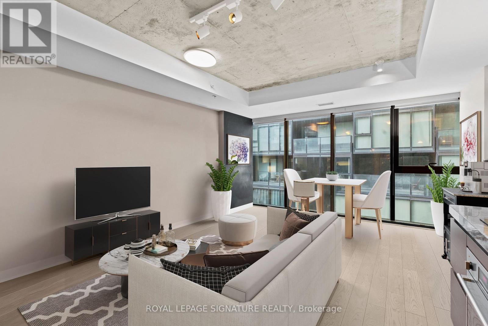 406 38 Stewart St, Toronto, ON M5V 0H1