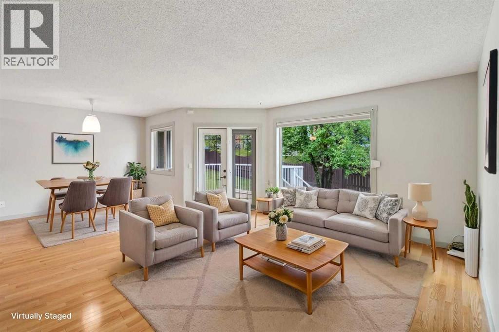 208 Coach Side Rd SW, Calgary, AB T3H 2T3