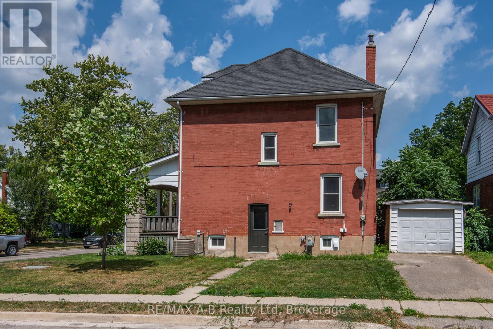 73 Stratford St, Stratford, ON N5A 2H7