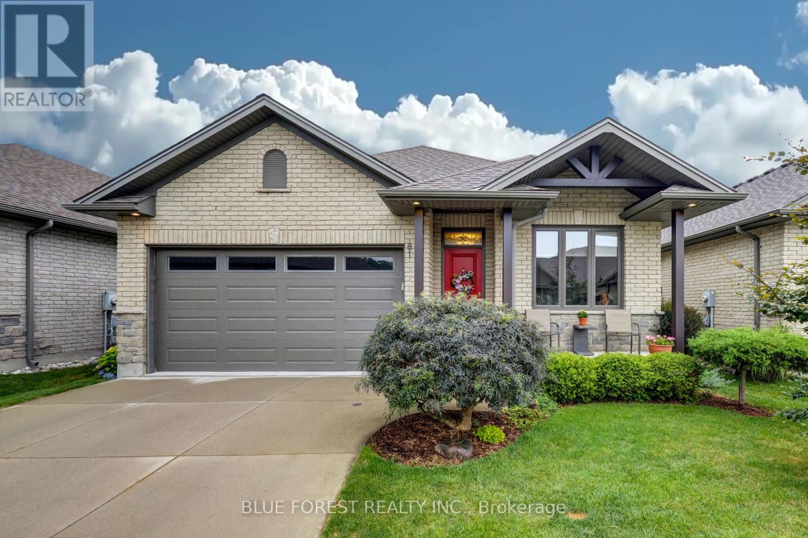 81 9 Dausett Dr, Middlesex Centre, ON N0L 1R0