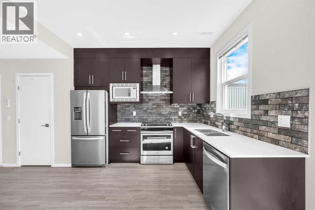 525 Redstone Walk Ne Unit 203, Calgary, AB T3N 1M6