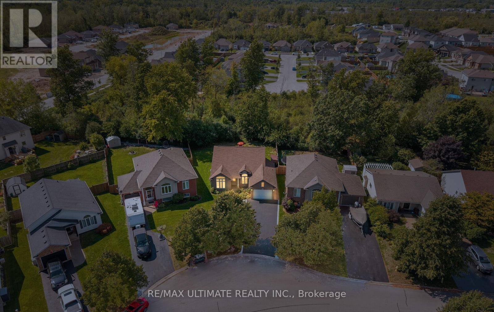 893 Canada Dr, Fort Erie, ON L2A 6B7