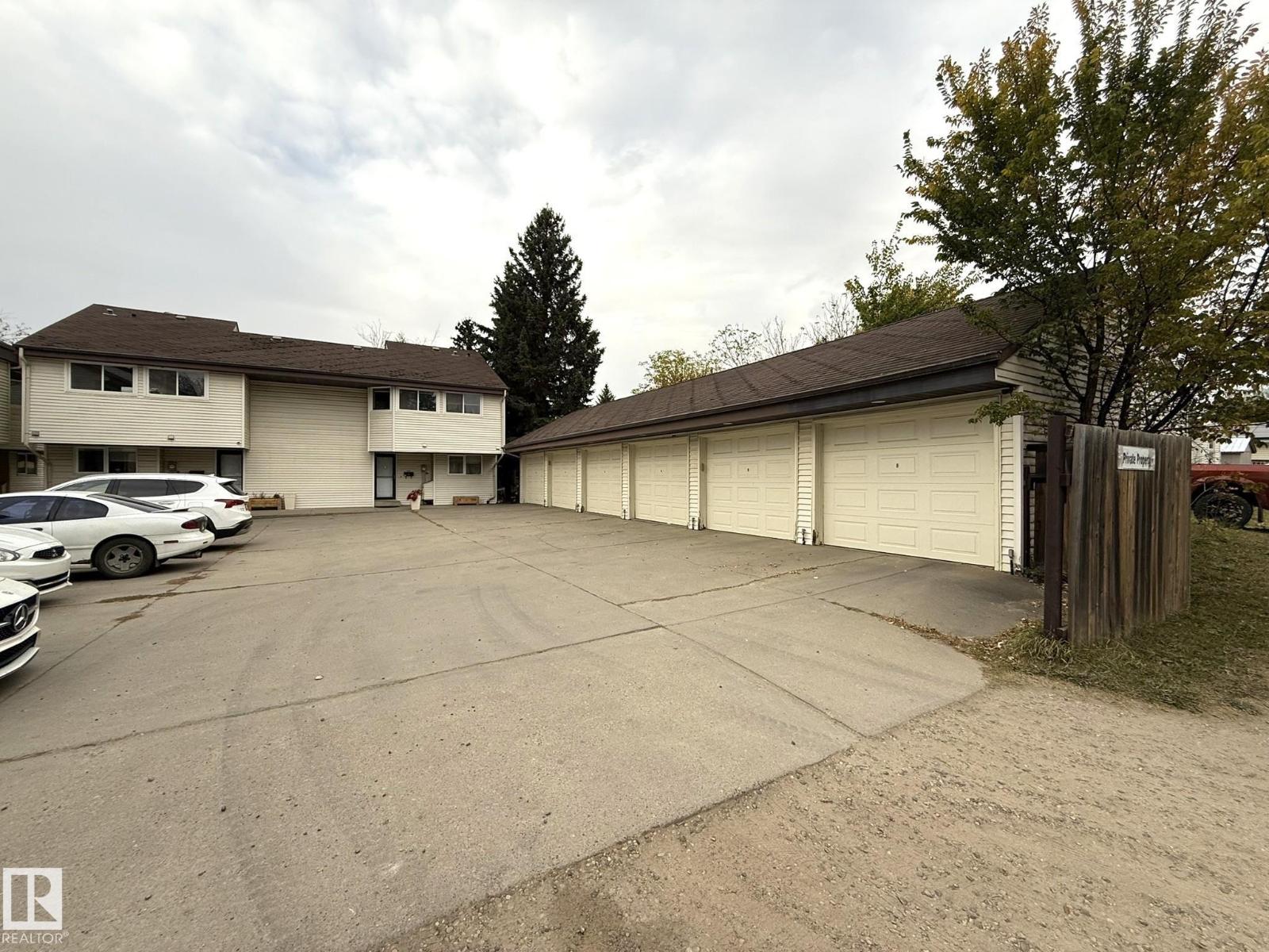 3557 Mill Woods Rd E NW, Edmonton, AB T6L 5M1
