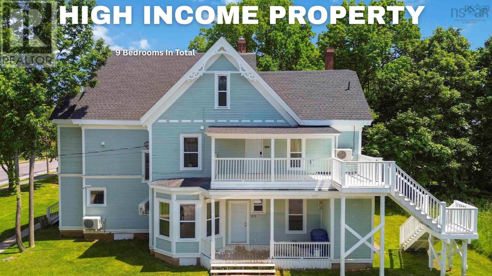 663 Main St, Wolfville, NS B4P 1G3