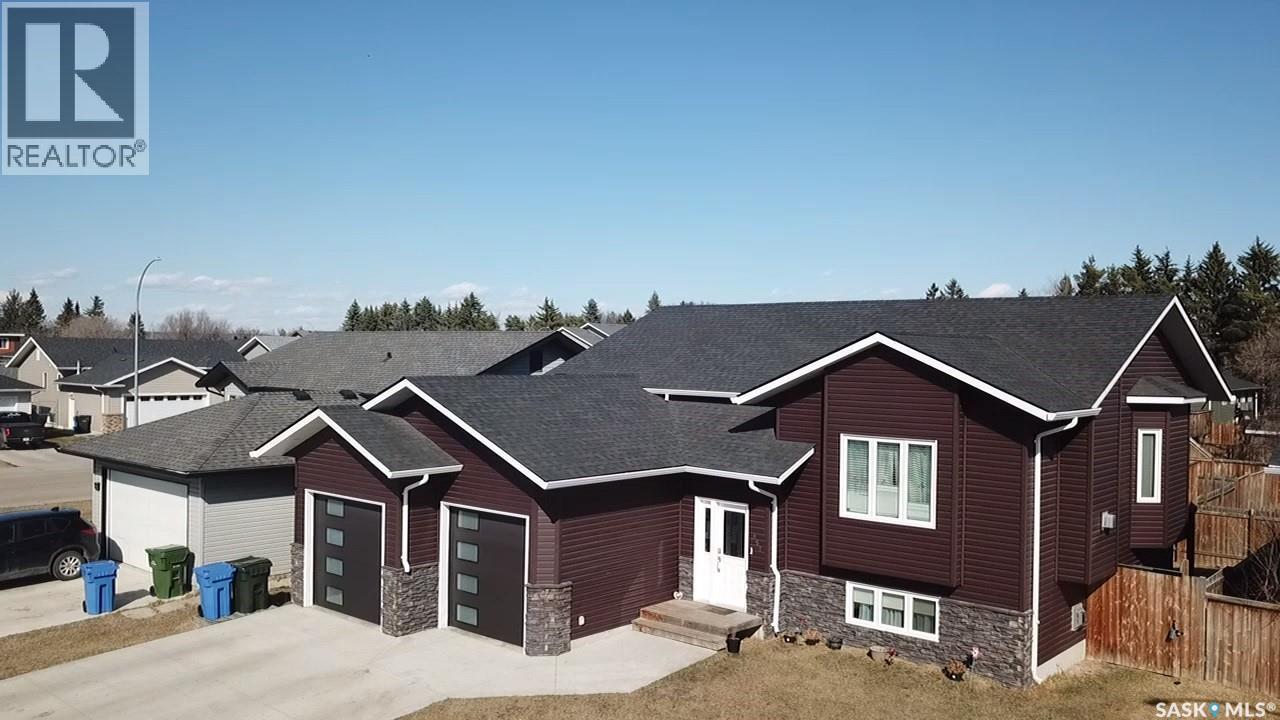 857 Madsen Pl, Prince Albert, SK S6V 2L6
