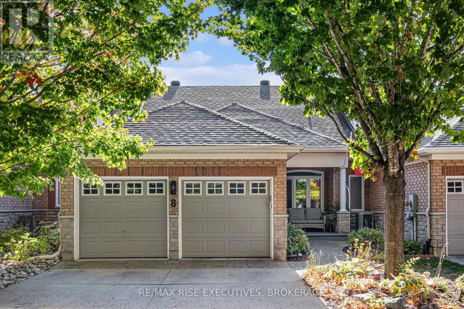 8 Kinmount Private, Ottawa, ON K2T 1K2