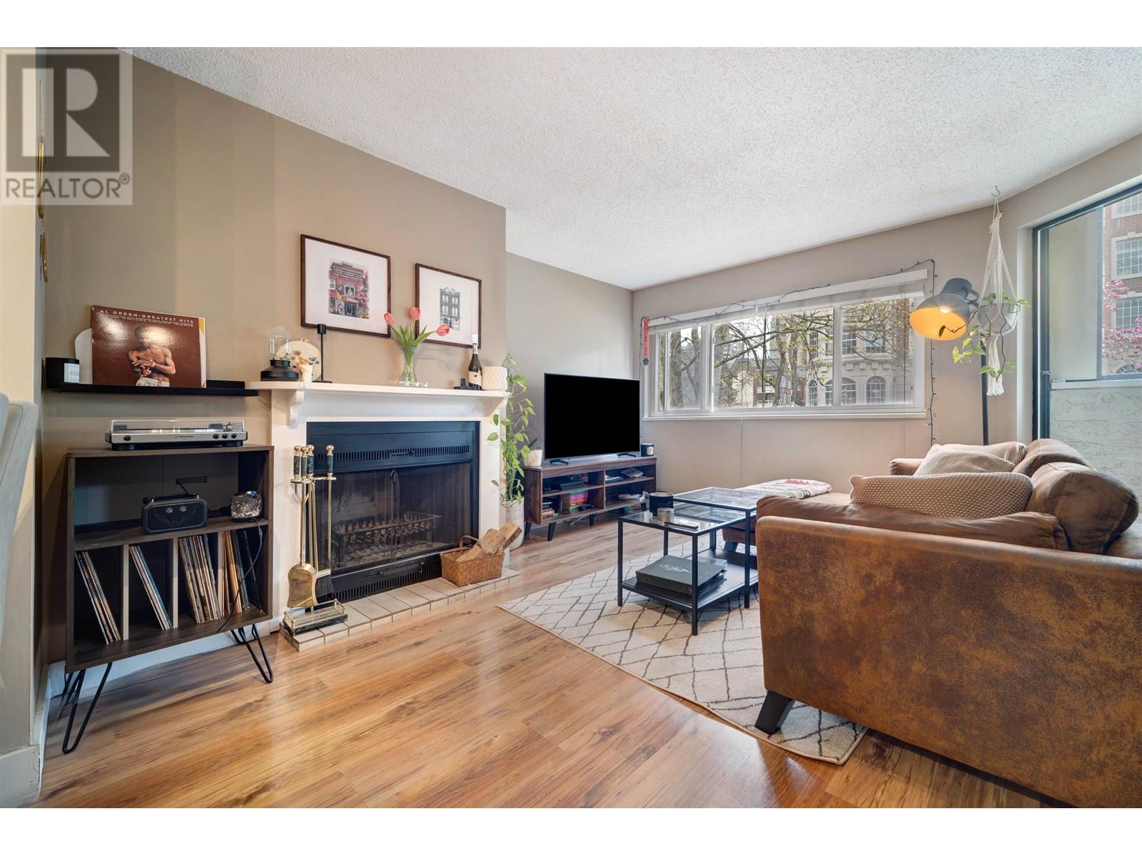 936 Bute Street Unit 202, Vancouver, BC V6E 1Y8
