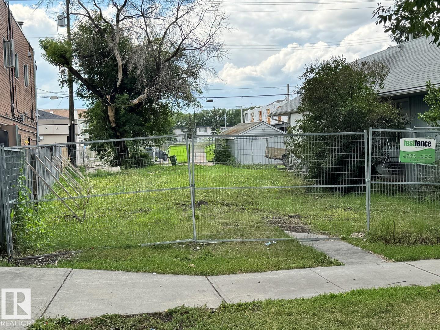 96 St Nw Unit 11816, Edmonton, AB T5G 1V3