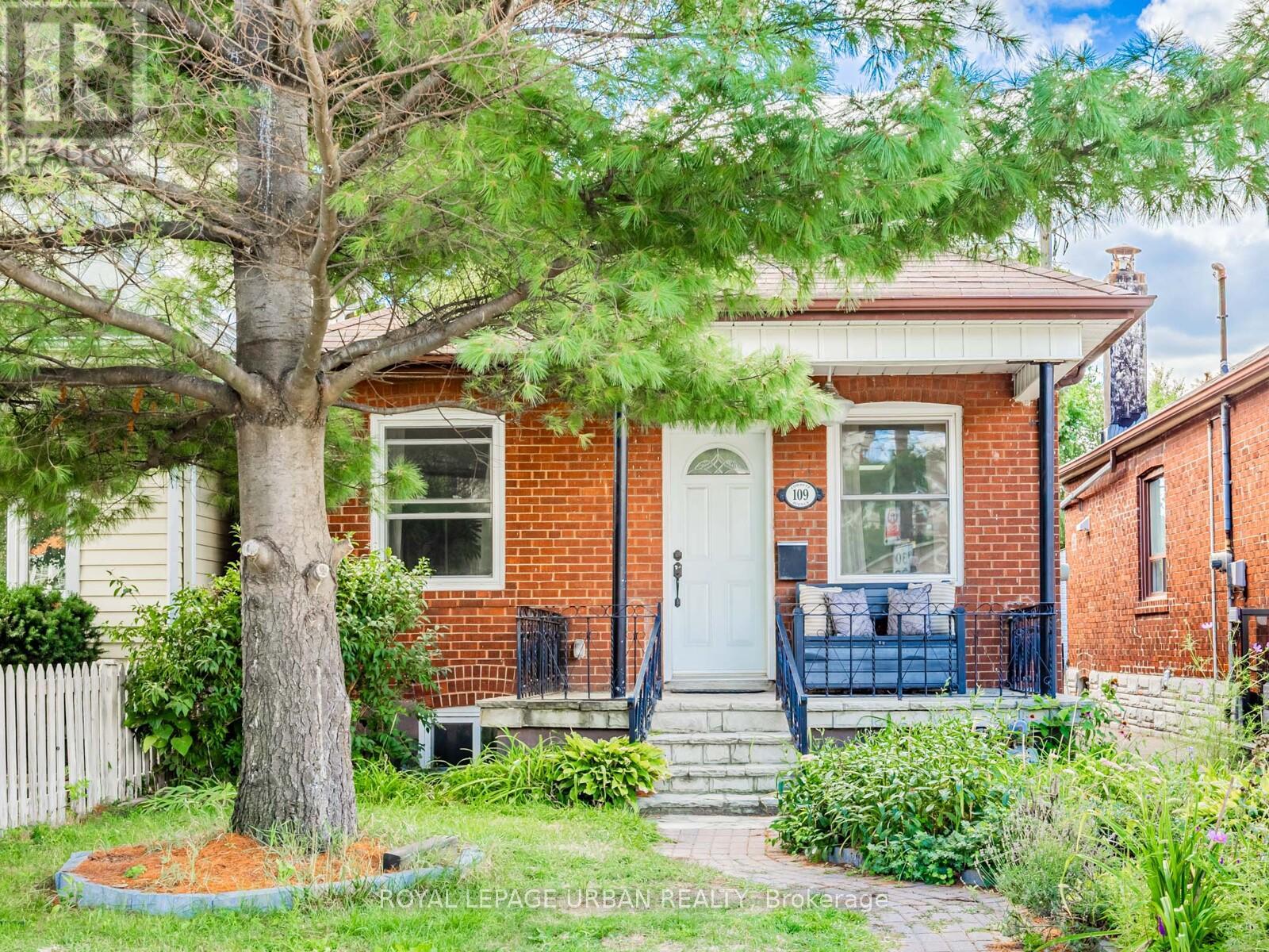 109 Corbett Ave, Toronto, ON M6N 1V3