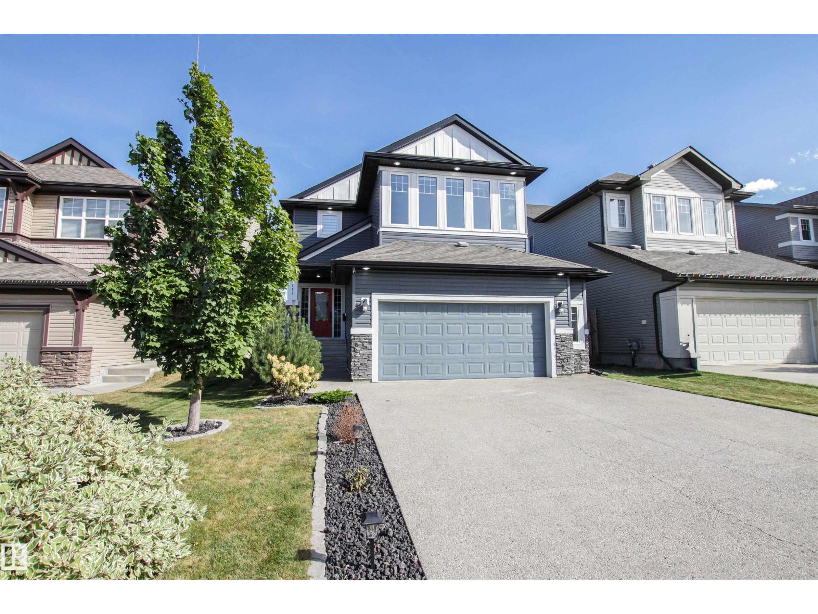 181 Sandalwood Cr, Sherwood Park, AB T8H 0S4