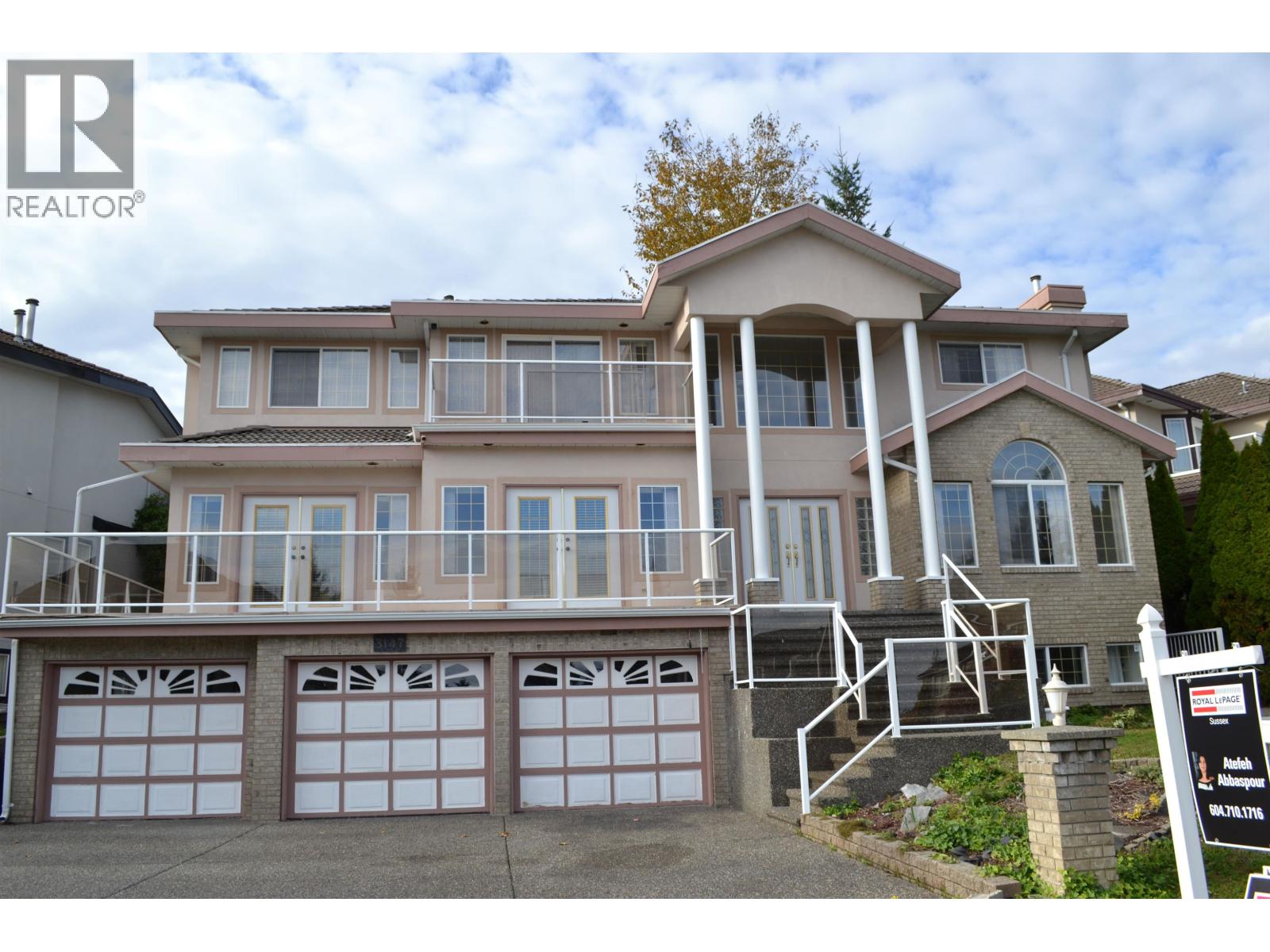 3147 Silverthrone Dr, Coquitlam, BC V3E 3C3