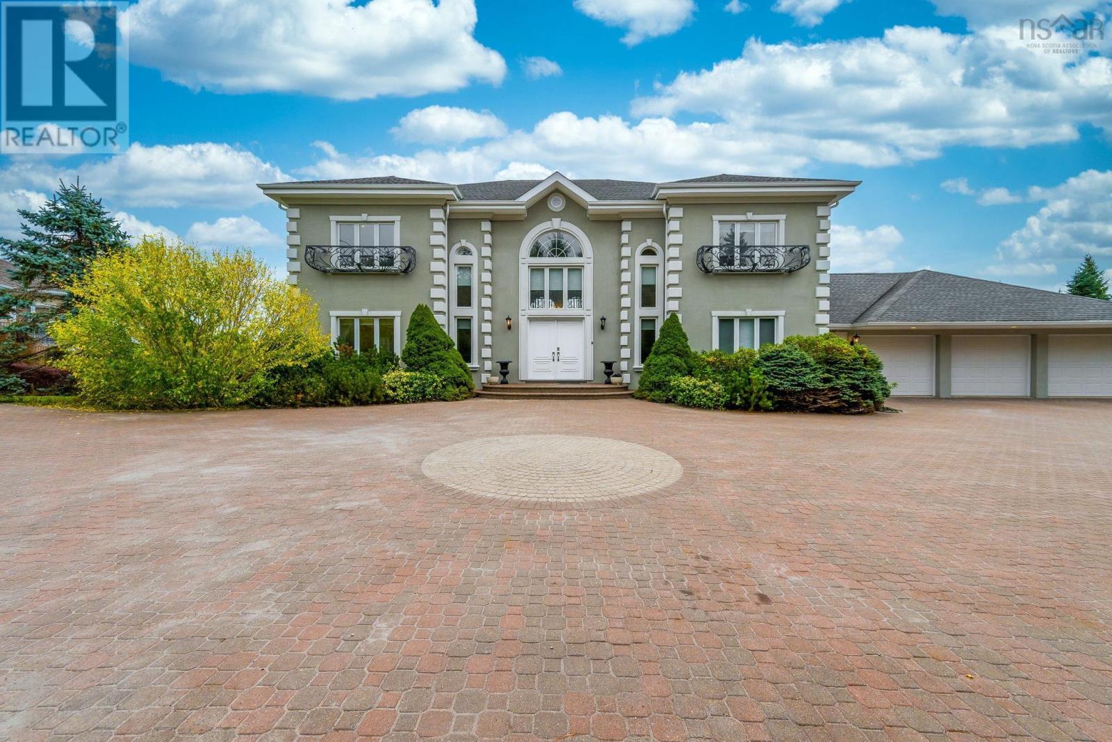 38 Lennox Rd, Black Point, NS B0J 1T0