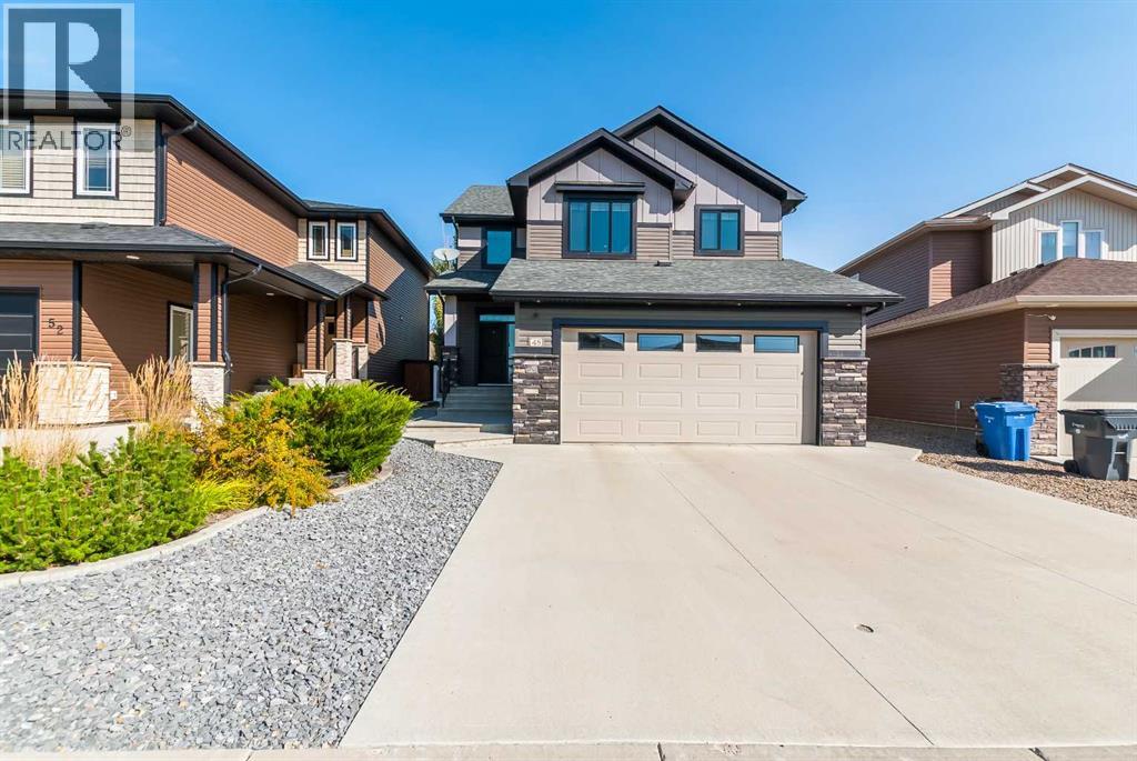 48 Hamptons Cres SE, Medicine Hat, AB T1B 0P5