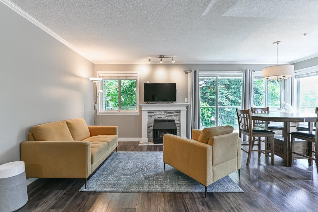 33688 King Road Unit 211, Abbotsford, BC V2S 7P9