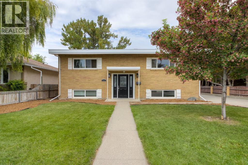 12 Avenue N Unit 1107, Lethbridge, AB T1H 1P7