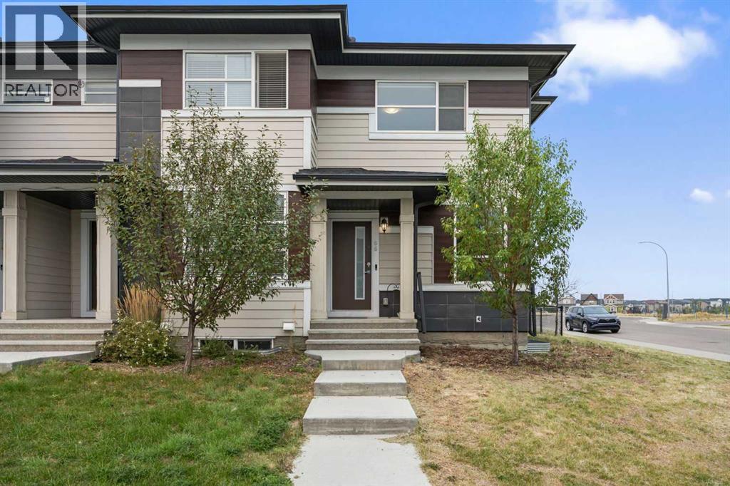 66 Skyview Parade NE, Calgary, AB T3N 0V4