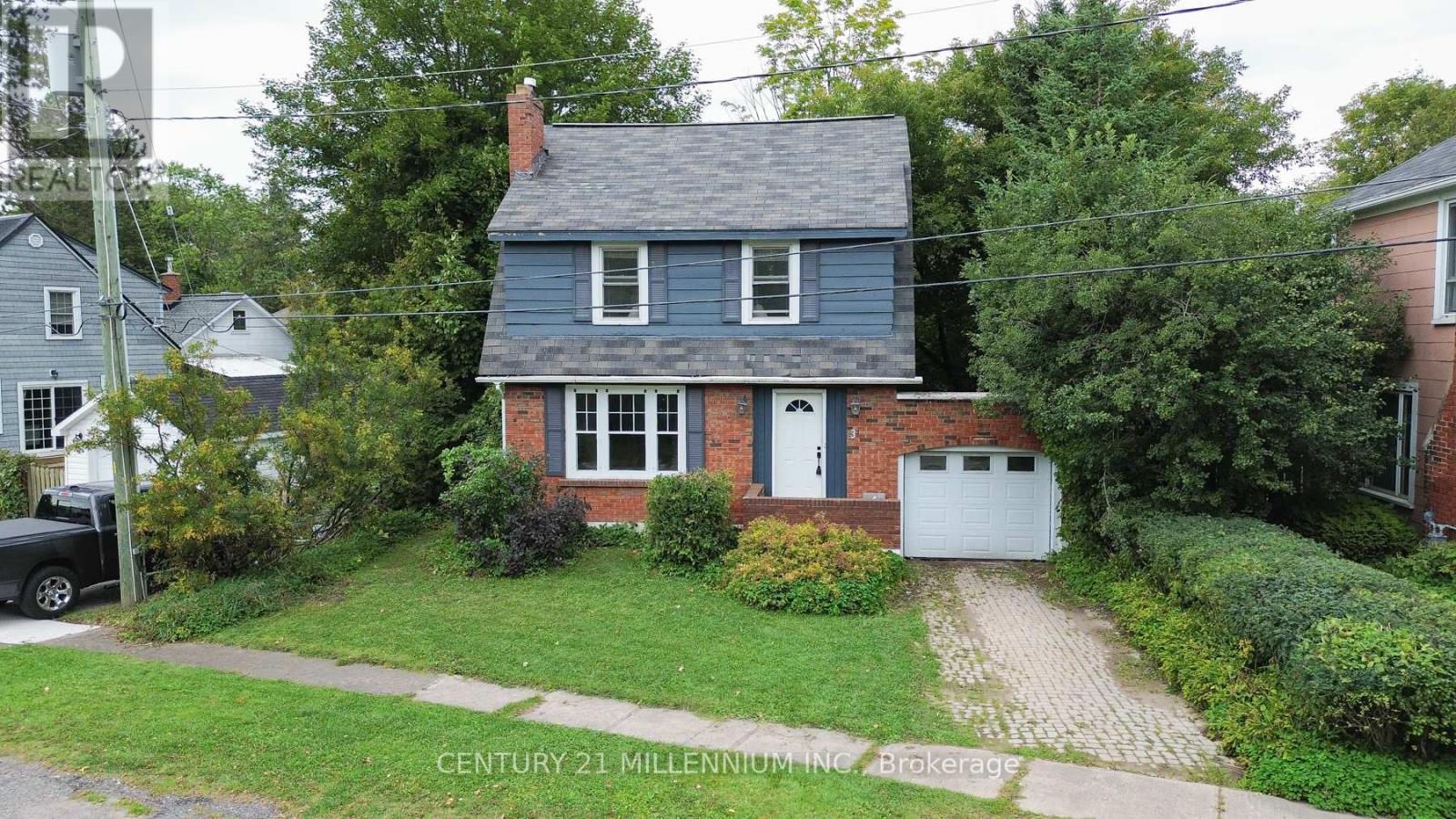 3 Riverview Ave, Sault Ste. Marie, ON P6A 3X6