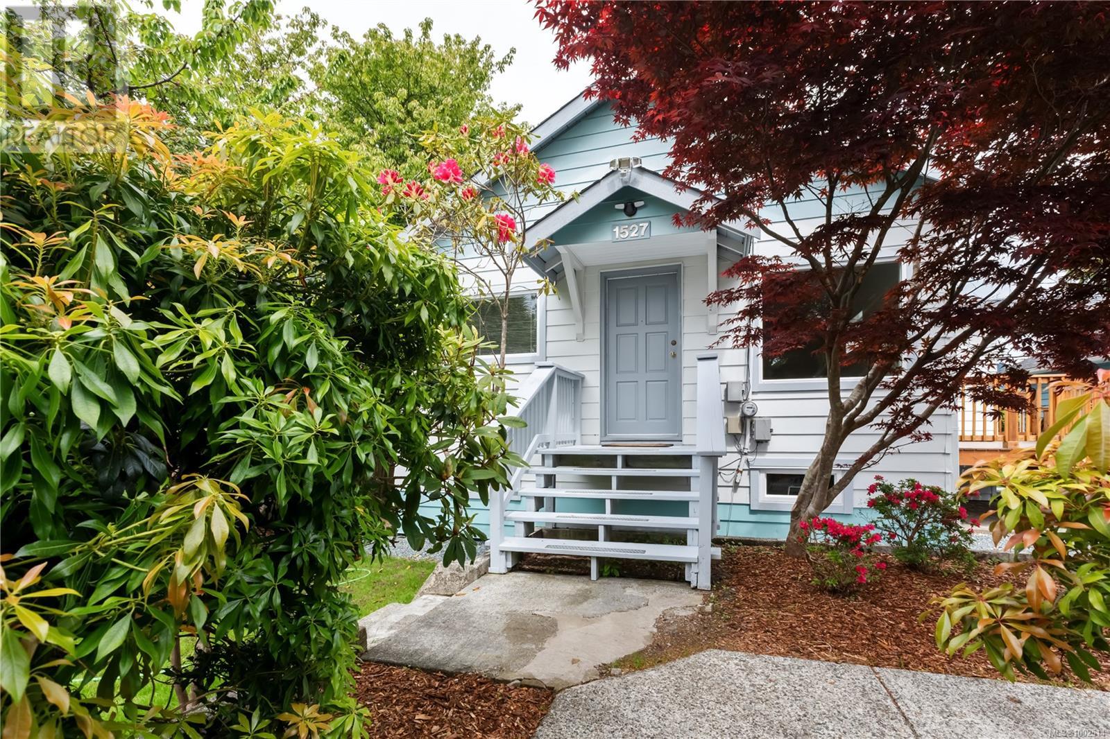 1527 Peninsula Rd, Ucluelet, BC V0R 3A0
