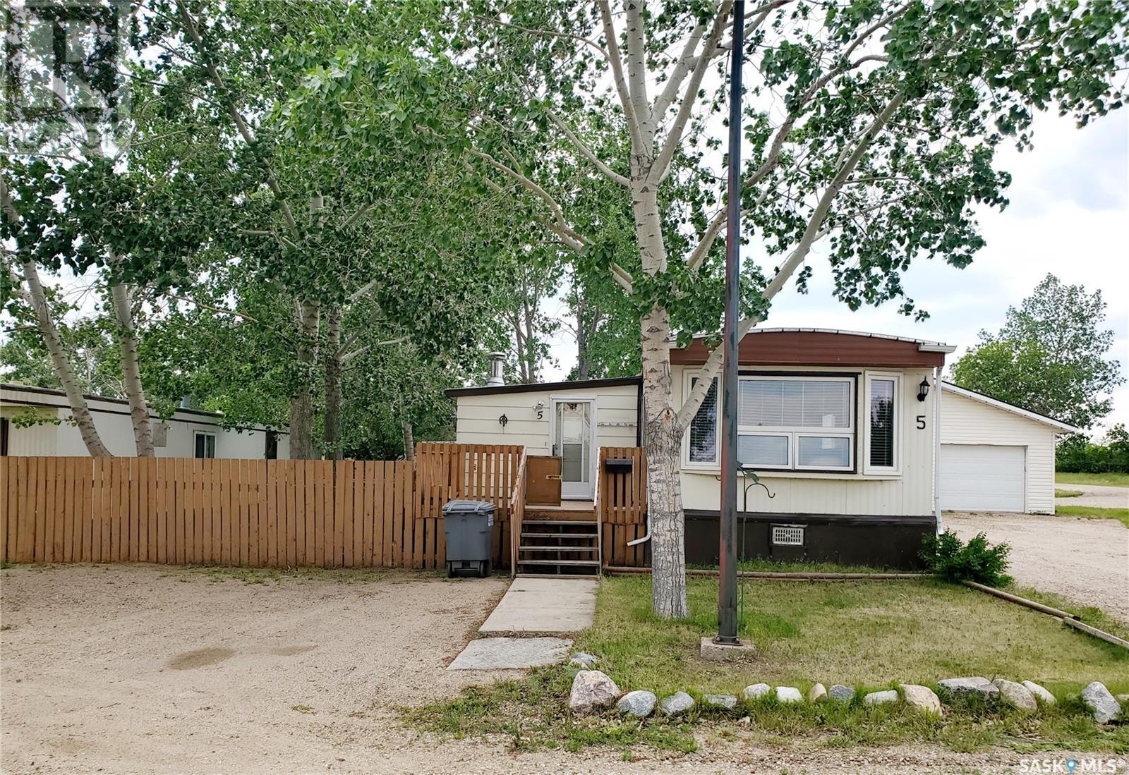 5 Prairie Sun Ct, Swift Current, SK S9H 3X6
