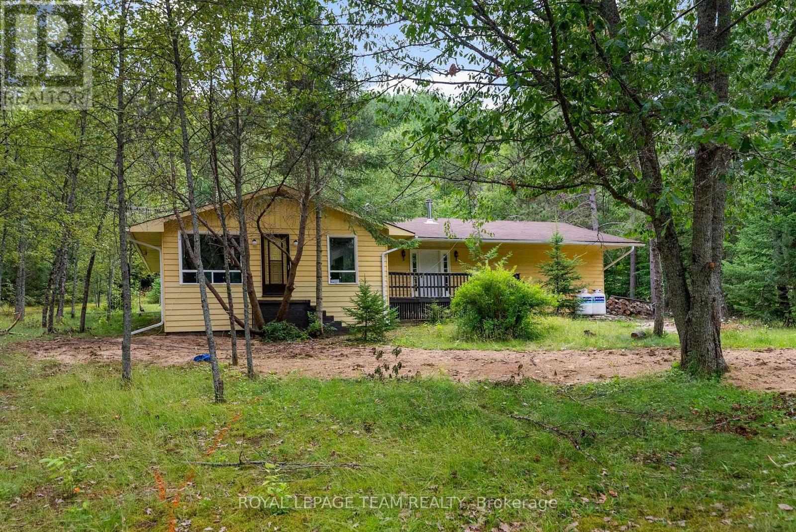 4 Murchison Rd, South Algonquin, ON K0J 2C0