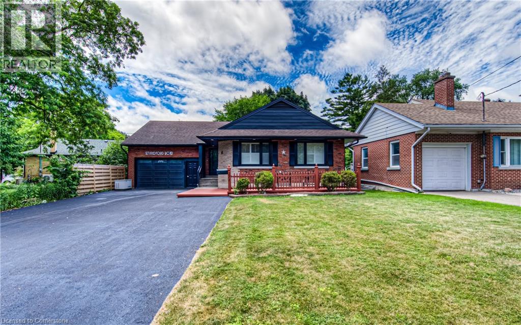 271 Bedford Rd, Kitchener, ON N2G 3A7