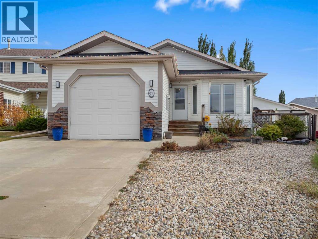 67 Plumtree Cres, Blackfalds, AB T4M 0E1