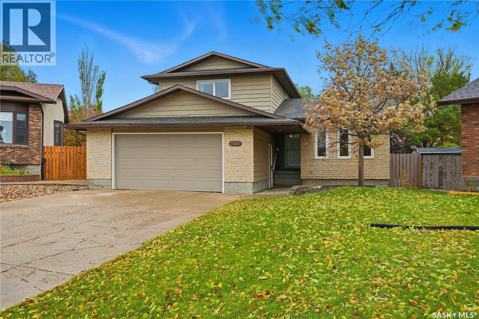 3327 Coughlin Bay E, Regina, SK S4V 1W3