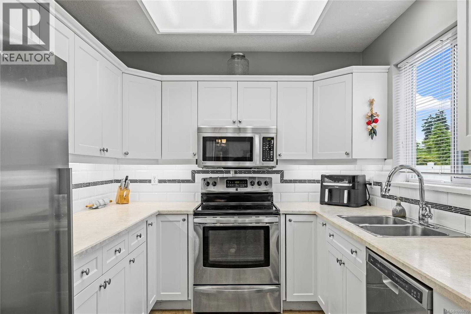 635 Blenkin Ave Unit 116 Ave, Parksville, BC V9P 2K7