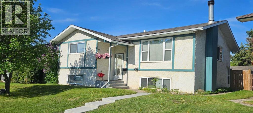 74 Nichols Cres, Red Deer, AB T4P 1P6