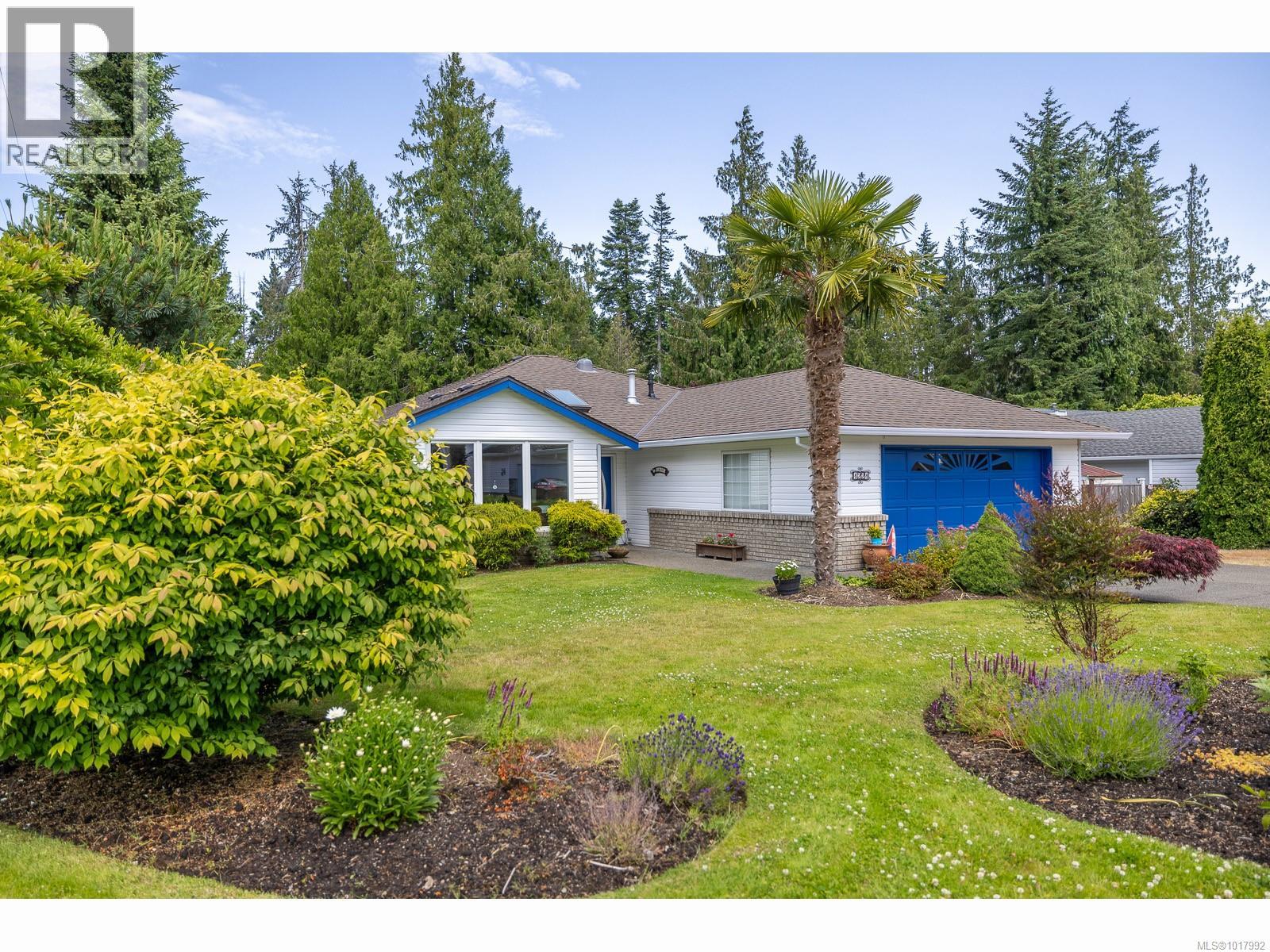 1221 Green Close, Qualicum Beach, BC V9K 2M3