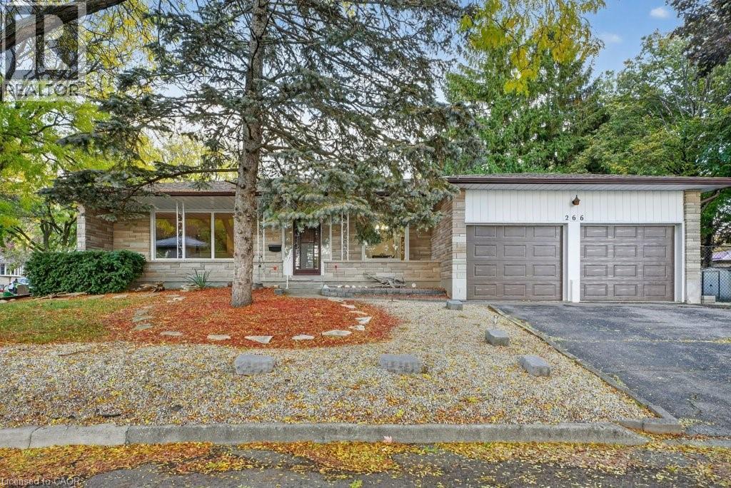266 Grangewood Ct, Waterloo, ON N2K 2E7
