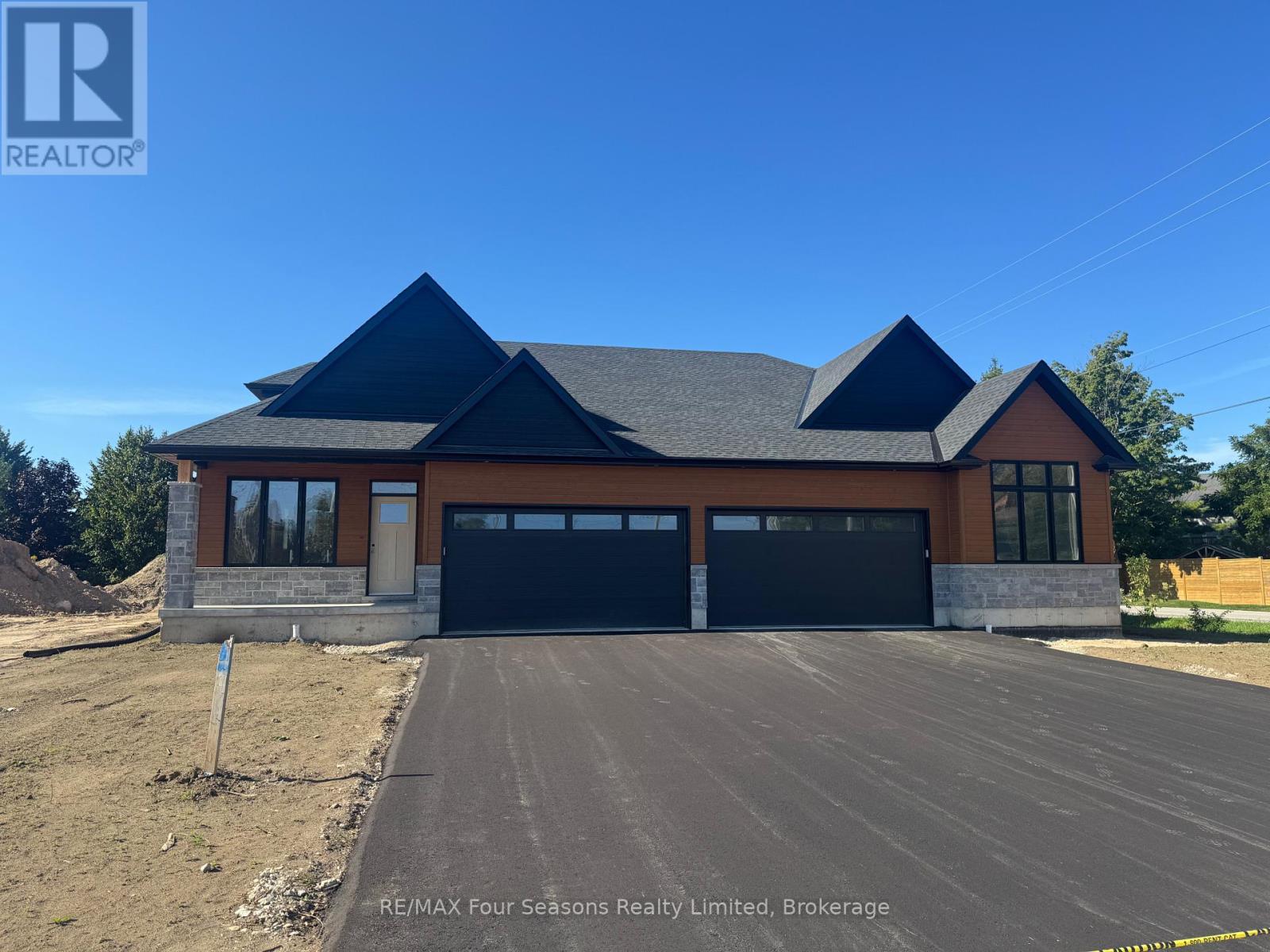 3 Boynton Ct E, Blue Mountains, ON N0H 2P0